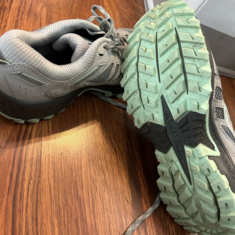 Saucony versafoam shoes - women’s 7.5